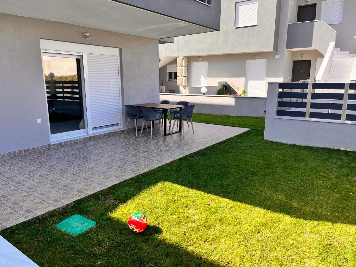 Three Cats Apartment Никити Экстерьер фото