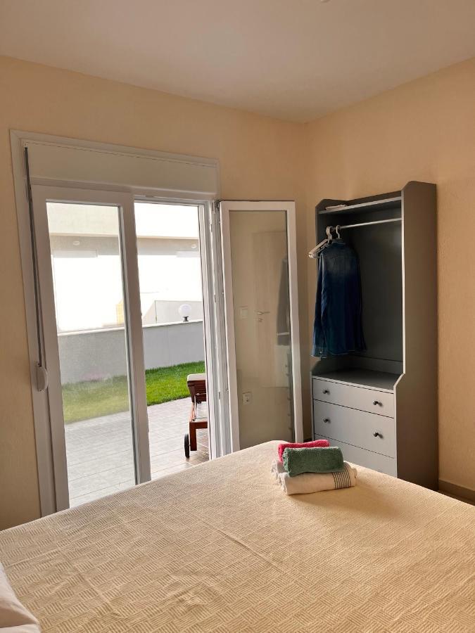 Three Cats Apartment Никити Экстерьер фото