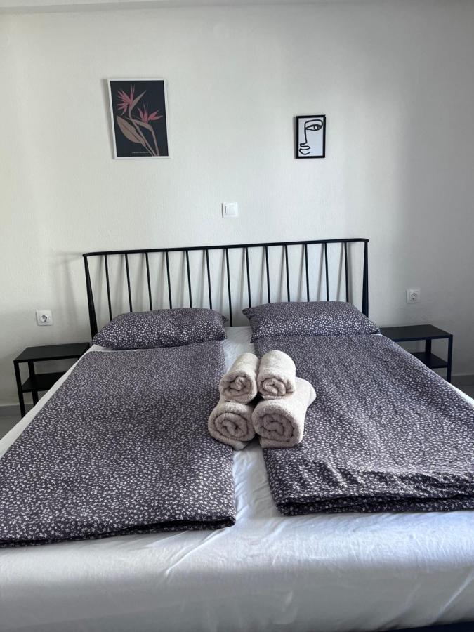 Three Cats Apartment Никити Экстерьер фото